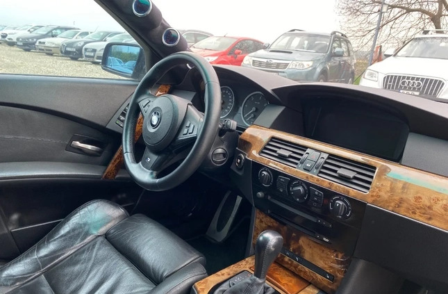 BMW Seria 5 cena 39000 przebieg: 324567, rok produkcji 2005 z Radymno małe 16